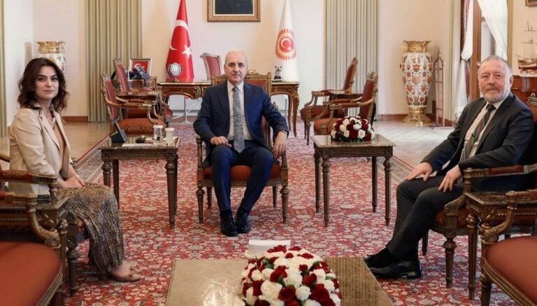 Numan Kurtulmuş, DEM Parti heyetini kabul etti Numan Kurtulmuş, DEM Parti heyetini kabul etti