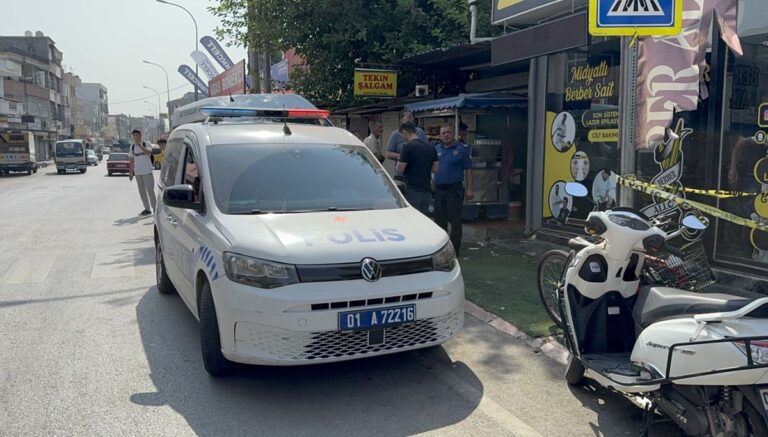 Oğlu tarafından bıçaklanan kadın hayatını kaybetti Oğlu tarafından bıçaklanan kadın hayatını kaybetti