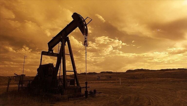 Orta Doğu’da sıcak gece: Petrol fiyatları fırladı Orta Doğu’da sıcak gece: Petrol fiyatları fırladı