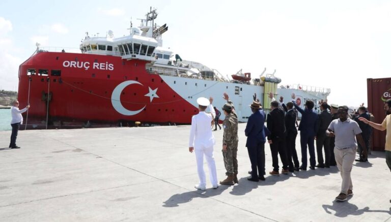 Oruç Reis yurda dönmek üzere yola çıktı Oruç Reis yurda dönmek üzere yola çıktı