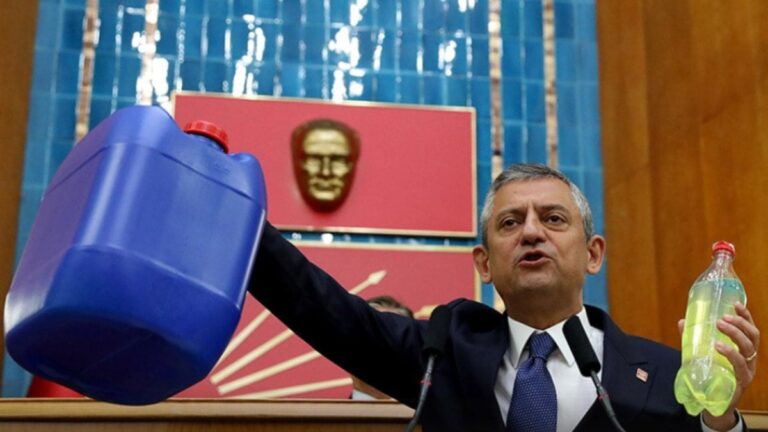 Özgür Özel her seferinde ’50 liralık alıyorum’ diyenlere böyle cevap verdi Özgür Özel her seferinde ’50 liralık alıyorum’ diyenlere böyle cevap verdi