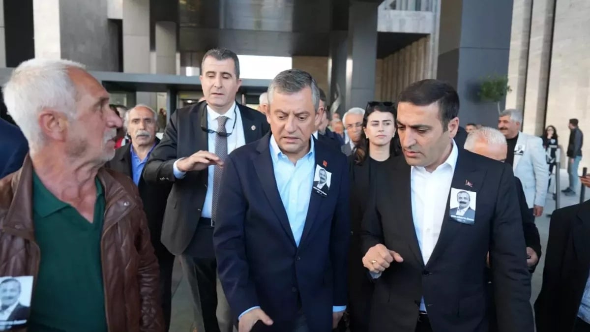 Özgür Özel’e saldıran Selçuk Tengioğlu’na istenen ceza belli oldu Özgür Özel’e saldıran Selçuk Tengioğlu’na istenen ceza belli oldu