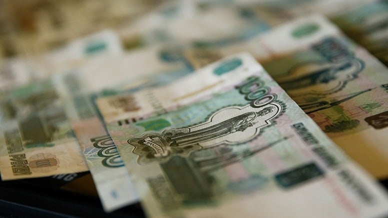 Rusya’da bütçe, düşen petrol fiyatlarıyla 3,4 trilyon ruble açık verdi Rusya’da bütçe, düşen petrol fiyatlarıyla 3,4 trilyon ruble açık verdi