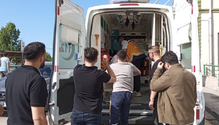 Sağlık kontrolüne götürülürken kaçmak isteyen tutuklu vuruldu Sağlık kontrolüne götürülürken kaçmak isteyen tutuklu vuruldu