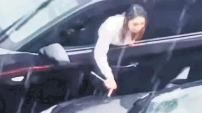 Şişli’de ortalığı birbirine katan oyuncu… 5 araca hasar verdi Şişli’de ortalığı birbirine katan oyuncu… 5 araca hasar verdi