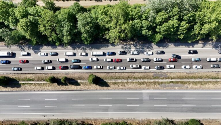 Tatilciler dönüş yolunda: İstanbul girişinde yoğunluk arttı Tatilciler dönüş yolunda: İstanbul girişinde yoğunluk arttı