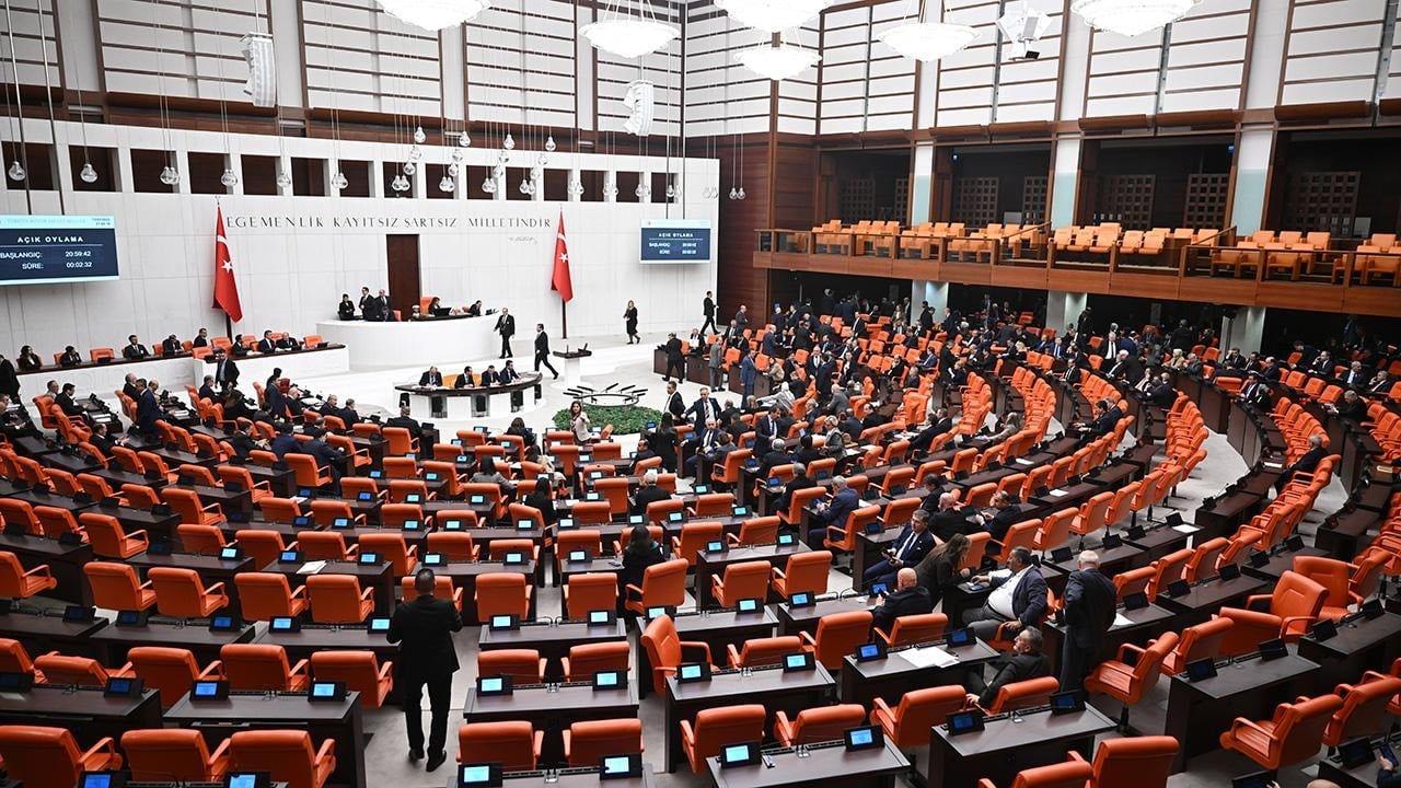 TBMM Genel Kurulu toplanamadı, yarına ertelendi TBMM Genel Kurulu toplanamadı, yarına ertelendi