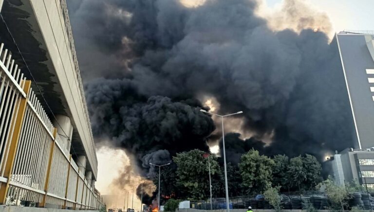 Trafoda çıkan yangın hastaneye sıçradı Trafoda çıkan yangın hastaneye sıçradı