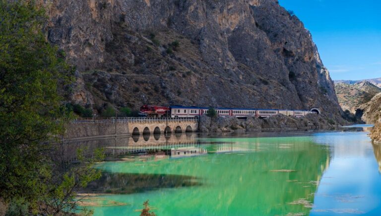 Turistik Karaelmas Ekspresi, yarın yola çıkıyor Turistik Karaelmas Ekspresi, yarın yola çıkıyor