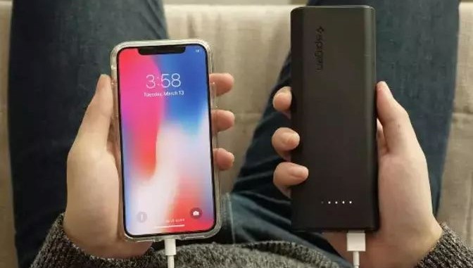 Uçuşlarda “powerbank yasaklansın” önerisi Uçuşlarda “powerbank yasaklansın” önerisi