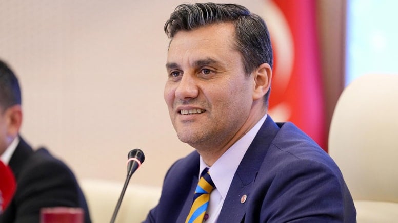 Ümit Özdağ’dan Ferdi Zeyrek için geçmiş olsun mesajı Ümit Özdağ’dan Ferdi Zeyrek için geçmiş olsun mesajı