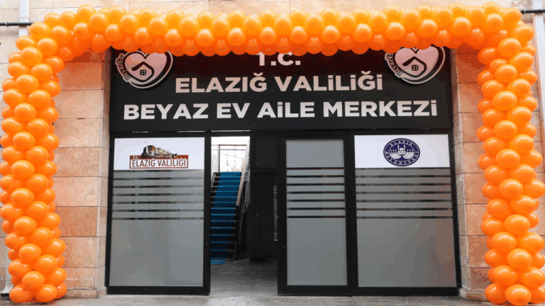 Valilik harcamalarına 8,8 milyon TL aktarıldı, Beyaz Ev’e milyonlar aktı… İhale yok! Valilik harcamalarına 8,8 milyon TL aktarıldı, Beyaz Ev’e milyonlar aktı… İhale yok!