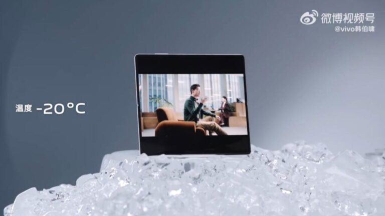 Vivo X Fold 5, Karda Kışta Sorunsuz Çalışacak Vivo X Fold 5, Karda Kışta Sorunsuz Çalışacak