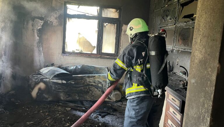 Yangın mutfağı kül etti Yangın mutfağı kül etti