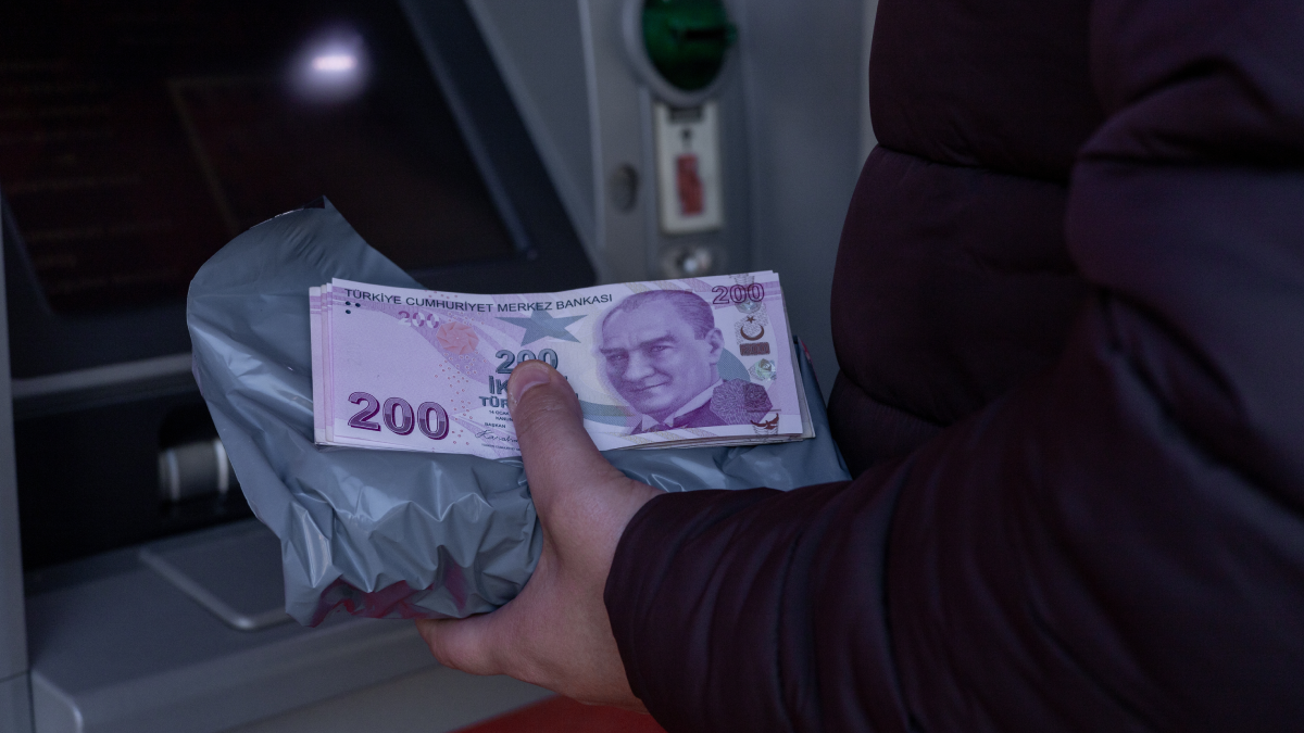 Yarın son gün: Kimliğiyle şubeye gitmeyenin bankadaki parası devredilecek Yarın son gün: Kimliğiyle şubeye gitmeyenin bankadaki parası devredilecek
