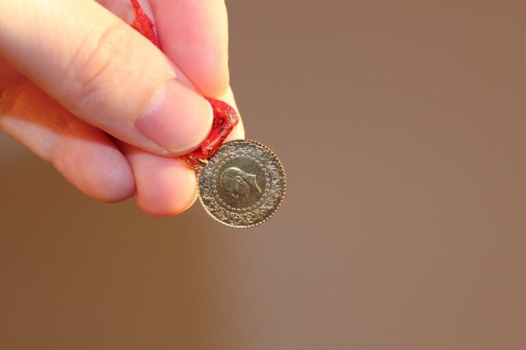 Yatırımcılara ‘Gram ve çeyrek altın’ uyarısı Yatırımcılara ‘Gram ve çeyrek altın’ uyarısı