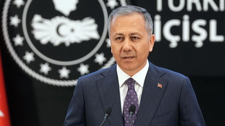 Yerlikaya’nın Aybüke Yalçın anması tepki çekti, ‘terörist’ ifadesi eksik kaldı Yerlikaya’nın Aybüke Yalçın anması tepki çekti, ‘terörist’ ifadesi eksik kaldı