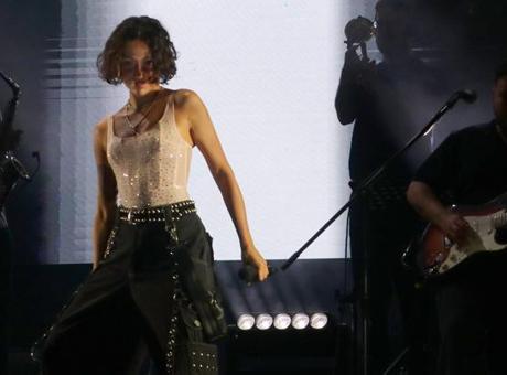 Zeynep Bastık’tan Tekirdağ konseriyle ilgili paylaşım! ‘1 kilo vermişim’ Zeynep Bastık’tan Tekirdağ konseriyle ilgili paylaşım! ‘1 kilo vermişim’